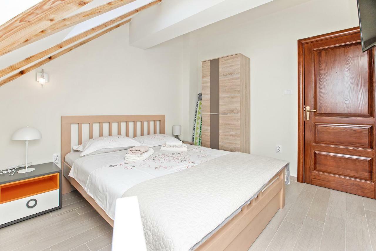 Apartments Isja ติวัต ภายนอก รูปภาพ