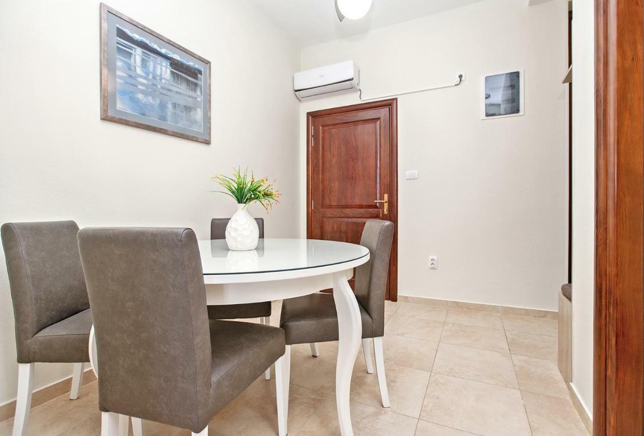 Apartments Isja ติวัต ภายนอก รูปภาพ