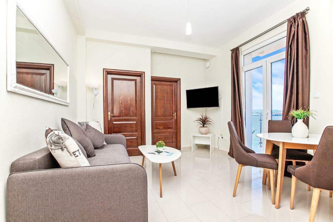 Apartments Isja ติวัต ภายนอก รูปภาพ
